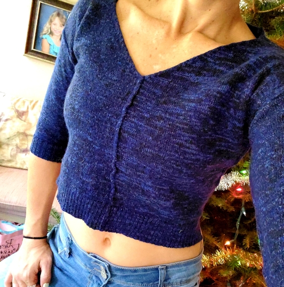 ☕GUC, I Love H81 crop side slit quarter sleeve - Picture 5 of 8